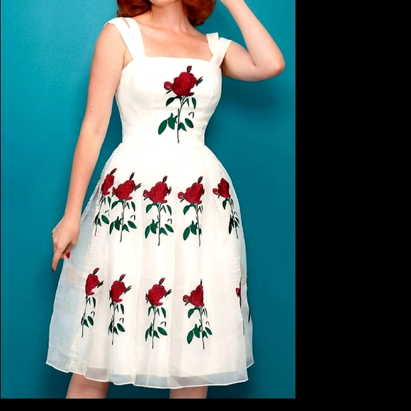 Tatyana Bella Taffeta 1950's Pinup Cocktail Dress w Large Embroidered Red Roses - Picture 2 of 8